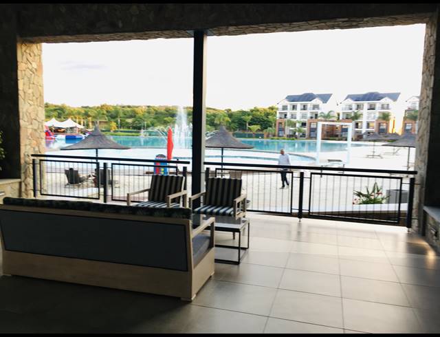 1 BEDROOM APARTMENT TO LET IN WILLOW PARK MANOR